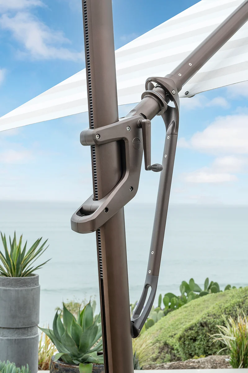 Parasol Cantilever Treasure Garden Starlux AKZ Plus 13’ Octogonal Latitude Navy | Parasol Déporté avec Lumières Intégrées