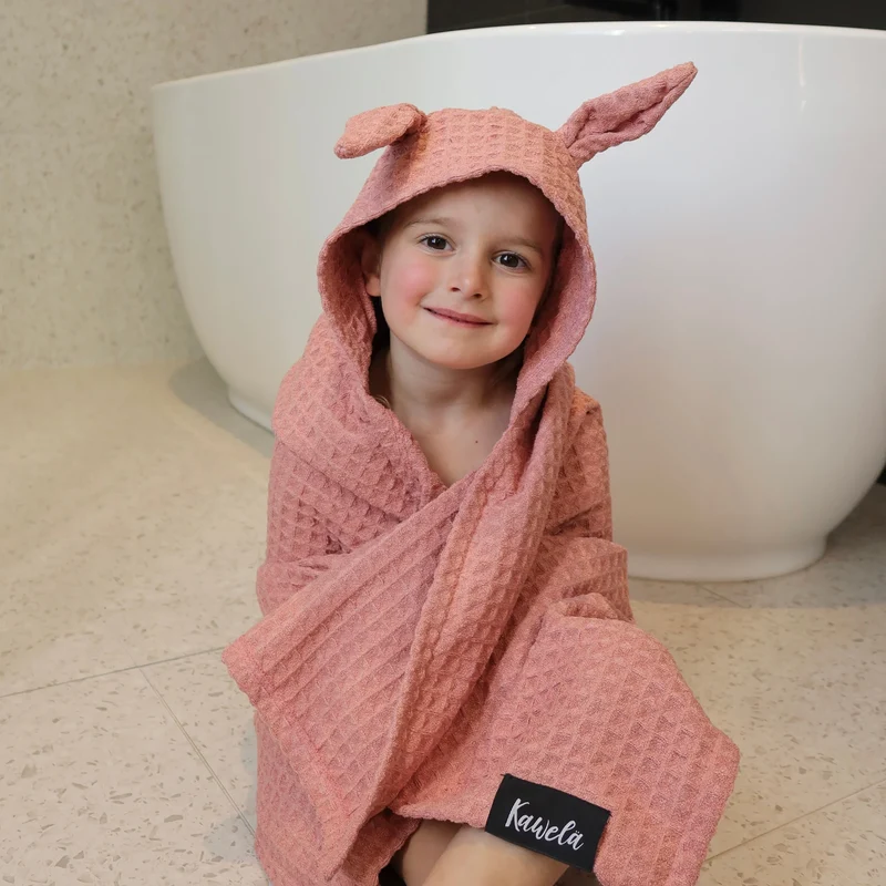 Serviette à capuchon pour enfant Kawelä Pink Lake