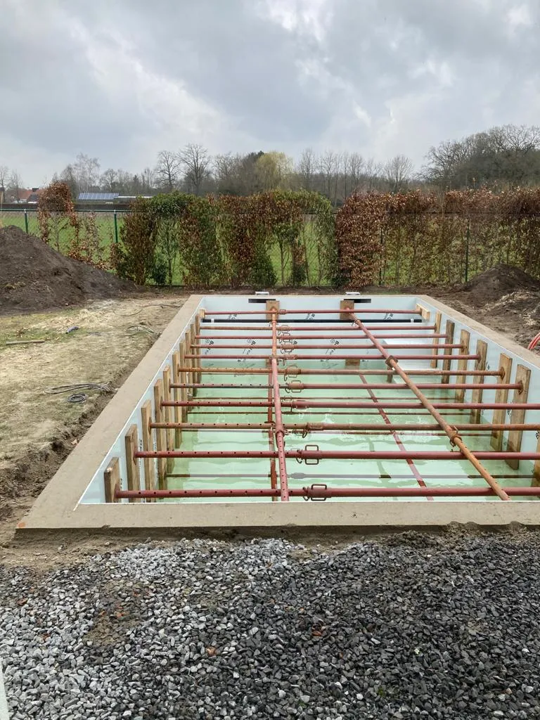 Polypropyleen zwembad wit met rechte trap - 600 x 300 x 150 cm