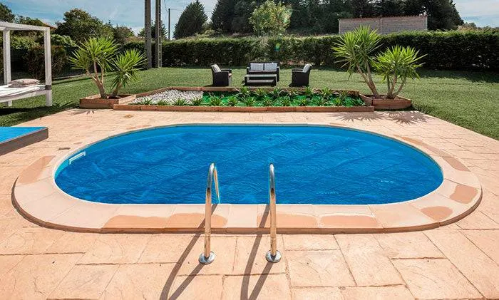 Cobertura Isométrica GRE de Verão bolha de 180 e 400μ para Piscinas Enterradas
