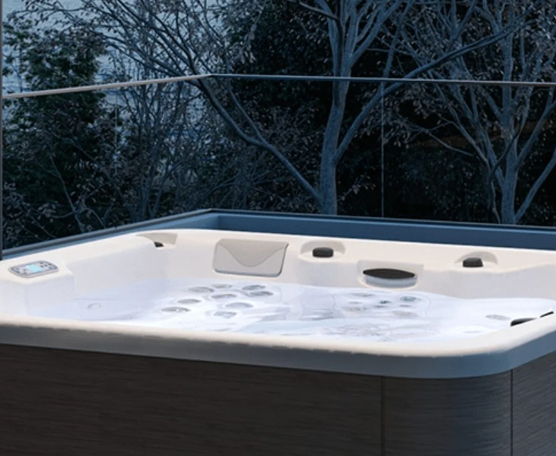 SPA PACIFIC 70 com 50 jatos