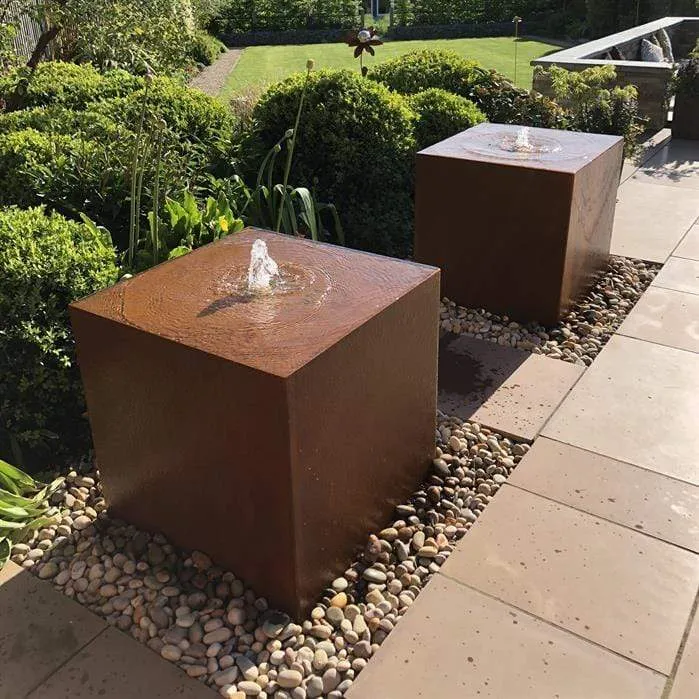 Table d'eau en bloc en acier corten 300 x 70 x 70CM - Avec LED