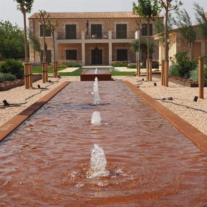 Table d'eau en acier corten 120 x 120 x 40CM - Avec 1 fontaine + LED