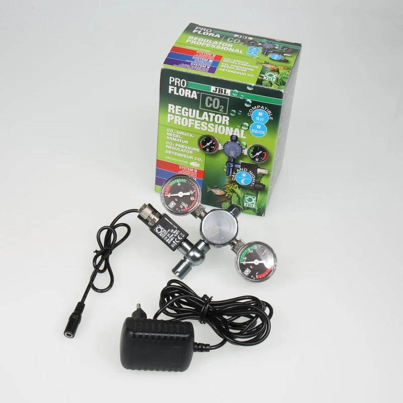 JBL PROFLORA CO2 REGULATOR PROFESSIONAL - Détendeur pour systèmes de fertilisation au CO2 des plantes d'aquarium, avec 2 manomètres et 1 électrovanne pour coupure nocturne.