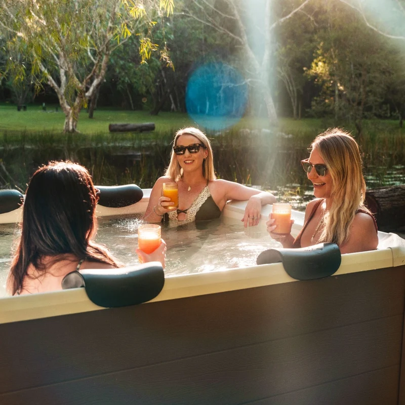 MSpa – Spa rígido cuadrado Amber Aero Plus 4–6 personas