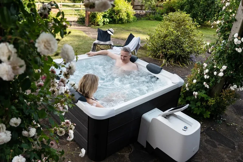 MSpa Oslo frame spa - 6 persoons