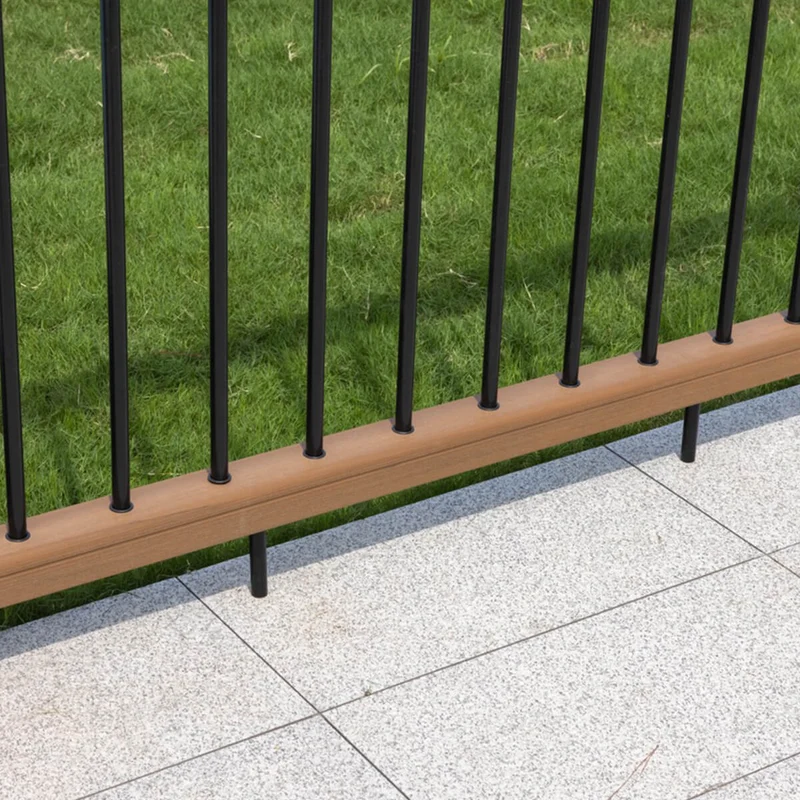 Rampe de balcon en composite et aluminimum - Teck