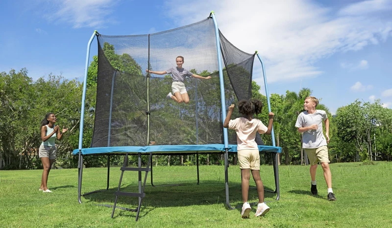 Bestway Xtreme Air Trampoline 366 cm x 278 cm