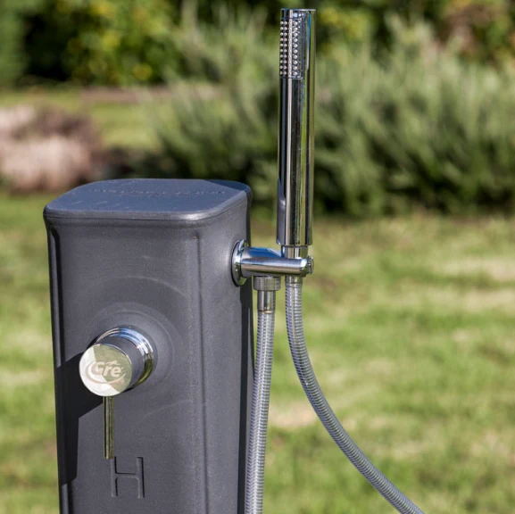 Chuveiro solar preto com lava pés 19 L