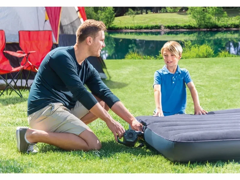 Intex Quickfill 12V/230V met accu luchtpomp